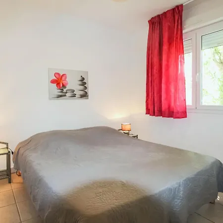 Holiday home Amazing In With Kitchenette *
