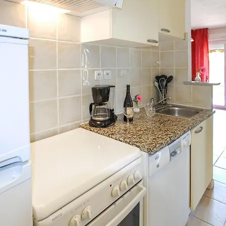 Holiday home Amazing In With Kitchenette *