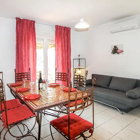 Amazing In With Kitchenette Holiday home *
